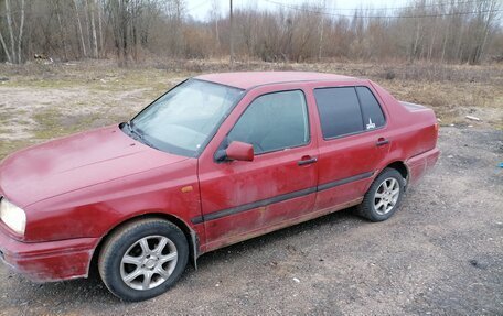 Volkswagen Vento, 1992 год, 120 000 рублей, 2 фотография