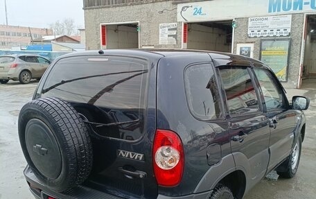 Chevrolet Niva I рестайлинг, 2013 год, 540 000 рублей, 2 фотография