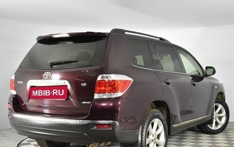 Toyota Highlander III, 2013 год, 2 578 000 рублей, 2 фотография