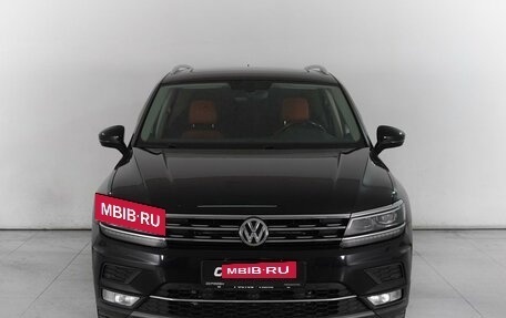 Volkswagen Tiguan II, 2017 год, 3 369 000 рублей, 3 фотография