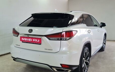 Lexus RX IV рестайлинг, 2021 год, 4 930 000 рублей, 5 фотография