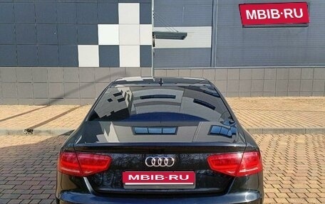 Audi A8, 2013 год, 2 300 000 рублей, 6 фотография