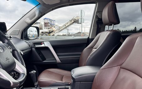 Toyota Land Cruiser Prado 150 рестайлинг 2, 2017 год, 4 600 000 рублей, 3 фотография
