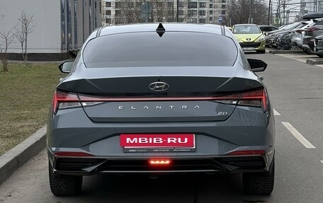 Hyundai Elantra, 2021 год, 2 550 000 рублей, 2 фотография