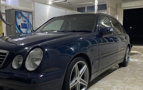 Mercedes-Benz E-Класс, 1999 год, 790 000 рублей, 3 фотография