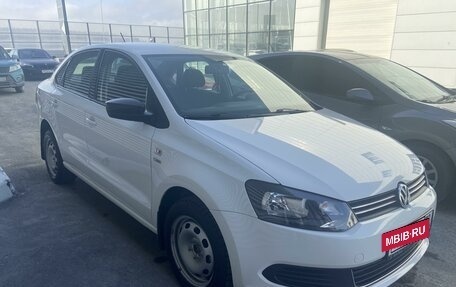Volkswagen Polo VI (EU Market), 2013 год, 1 350 000 рублей, 2 фотография