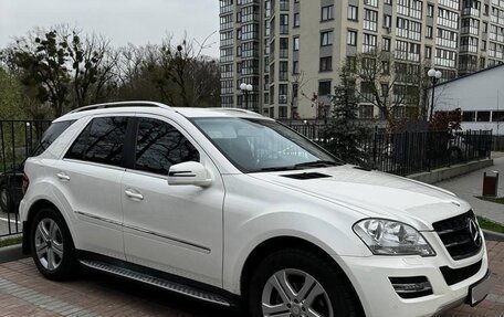 Mercedes-Benz M-Класс, 2011 год, 2 090 000 рублей, 2 фотография