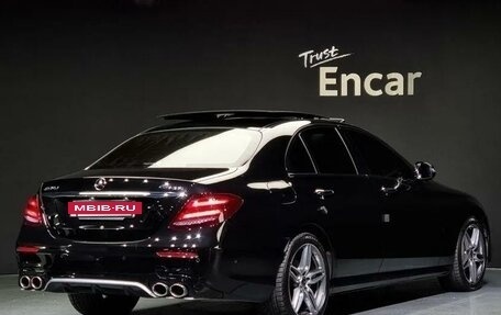 Mercedes-Benz E-Класс, 2020 год, 4 230 000 рублей, 2 фотография