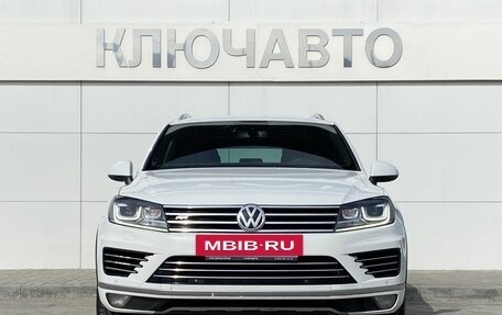 Volkswagen Touareg III, 2016 год, 2 860 000 рублей, 2 фотография