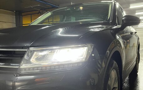 Volkswagen Tiguan II, 2017 год, 2 500 000 рублей, 2 фотография