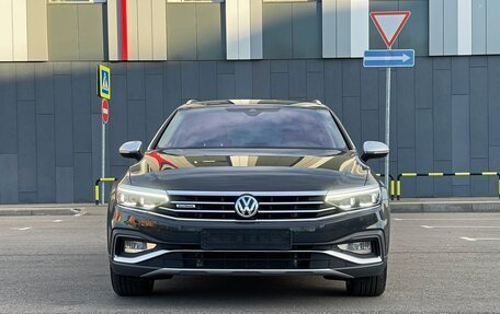 Volkswagen Passat B8 рестайлинг, 2020 год, 3 400 000 рублей, 5 фотография