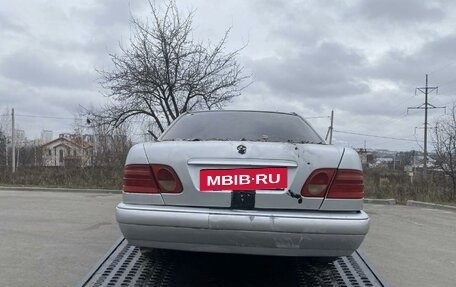 Mercedes-Benz E-Класс, 1997 год, 220 000 рублей, 6 фотография