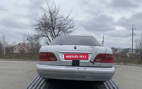 Mercedes-Benz E-Класс, 1997 год, 220 000 рублей, 4 фотография