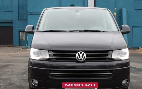 Volkswagen Multivan T5, 2015 год, 3 130 000 рублей, 2 фотография