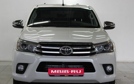 Toyota Hilux VIII, 2015 год, 3 099 000 рублей, 2 фотография