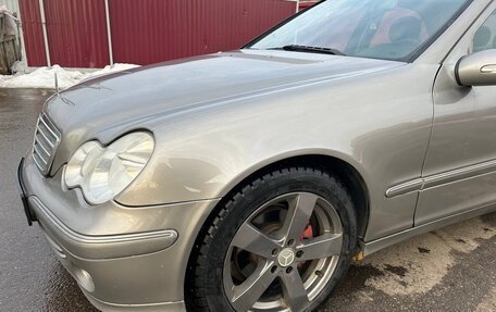 Mercedes-Benz C-Класс, 2004 год, 600 000 рублей, 2 фотография