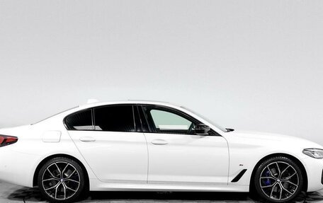 BMW 5 серия, 2022 год, 6 850 000 рублей, 4 фотография