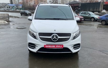 Mercedes-Benz V-Класс, 2019 год, 8 300 000 рублей, 2 фотография
