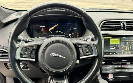Jaguar F-Pace, 2016 год, 3 450 000 рублей, 4 фотография