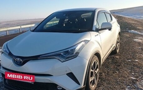 Toyota C-HR I рестайлинг, 2018 год, 2 200 000 рублей, 2 фотография