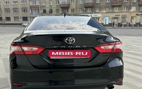 Toyota Camry, 2020 год, 2 950 000 рублей, 7 фотография