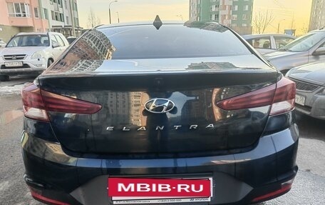 Hyundai Elantra VI рестайлинг, 2019 год, 1 800 000 рублей, 3 фотография
