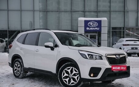 Subaru Forester, 2018 год, 2 590 000 рублей, 2 фотография
