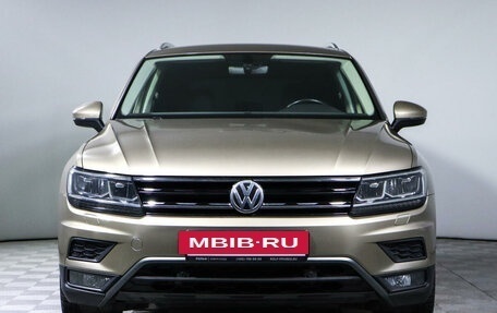 Volkswagen Tiguan II, 2017 год, 2 869 000 рублей, 2 фотография