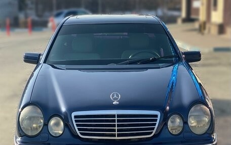 Mercedes-Benz E-Класс, 1998 год, 650 000 рублей, 3 фотография
