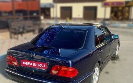 Mercedes-Benz E-Класс, 1998 год, 650 000 рублей, 5 фотография