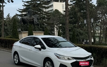 Chevrolet Cruze II, 2018 год, 1 460 000 рублей, 2 фотография