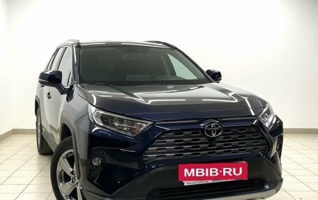 Toyota RAV4, 2019 год, 3 570 000 рублей, 3 фотография