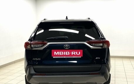 Toyota RAV4, 2019 год, 3 570 000 рублей, 5 фотография