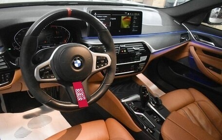 BMW 5 серия, 2021 год, 5 500 000 рублей, 5 фотография