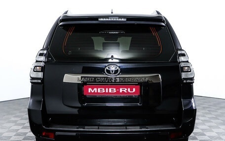 Toyota Land Cruiser Prado 150 рестайлинг 2, 2021 год, 5 895 000 рублей, 6 фотография