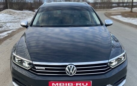 Volkswagen Passat B8 рестайлинг, 2018 год, 2 890 000 рублей, 2 фотография