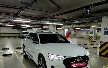 Audi e-tron I, 2020 год, 7 600 000 рублей, 3 фотография