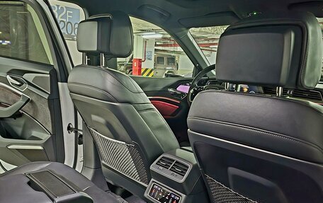 Audi e-tron I, 2020 год, 7 600 000 рублей, 9 фотография
