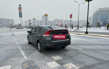 Honda Insight II рестайлинг, 2009 год, 900 000 рублей, 5 фотография