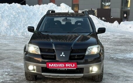 Mitsubishi Outlander III рестайлинг 3, 2005 год, 800 000 рублей, 2 фотография