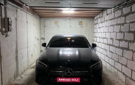 Mercedes-Benz E-Класс, 2020 год, 5 500 000 рублей, 1 фотография