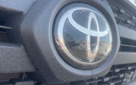 Toyota RAV4, 2023 год, 4 450 000 рублей, 2 фотография