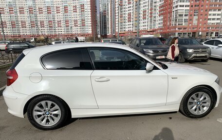 BMW 1 серия, 2008 год, 785 000 рублей, 2 фотография