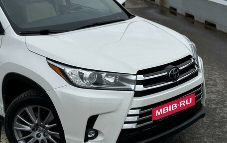 Toyota Highlander III, 2017 год, 3 249 000 рублей, 9 фотография