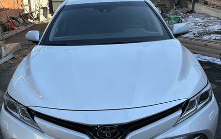 Toyota Camry, 2020 год, 3 490 000 рублей, 2 фотография