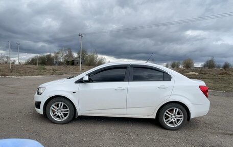 Chevrolet Aveo III, 2012 год, 700 000 рублей, 3 фотография