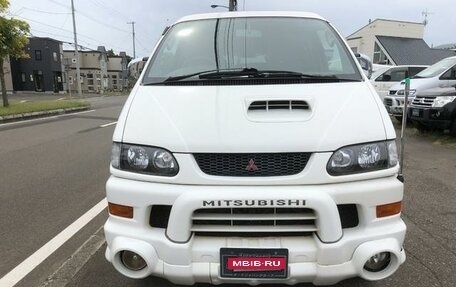 Mitsubishi Delica IV, 2003 год, 908 000 рублей, 2 фотография