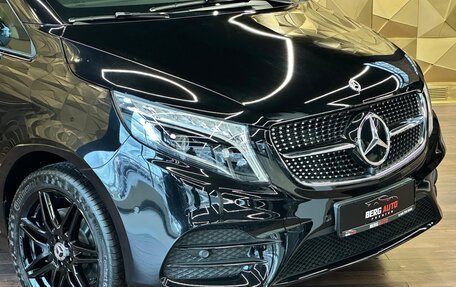 Mercedes-Benz V-Класс, 2022 год, 18 500 000 рублей, 2 фотография