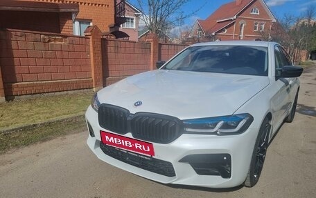 BMW 5 серия, 2019 год, 4 050 000 рублей, 2 фотография
