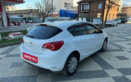 Opel Astra J, 2014 год, 999 000 рублей, 3 фотография